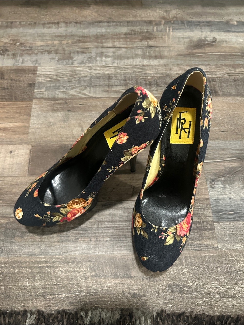 Fahrenheit Black Floral Pumps with Pink and Yellow Roses